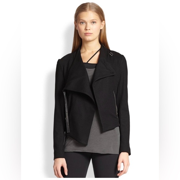 Helmut Lang Black Asymmetrical Blazer - Picture 3 of 13